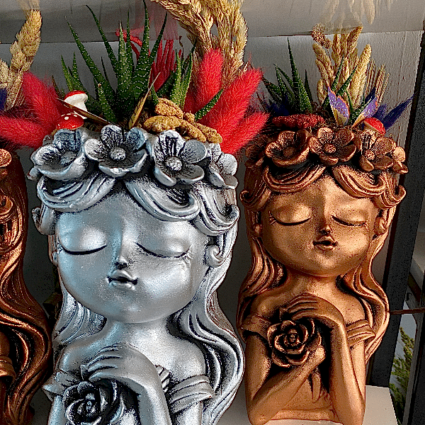  Burdur Çiçekçiler - RENKLİ KIZ VAZOLAR