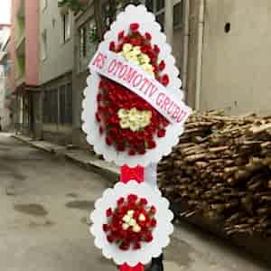  Burdur Çiçek Gönder - BEYAZ RENK İTHAL PAPATYA ve 5 ADET GÜL DEN OLUŞAN BUKET