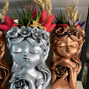  Burdur Çiçekçiler - RENKLİ KIZ VAZOLAR